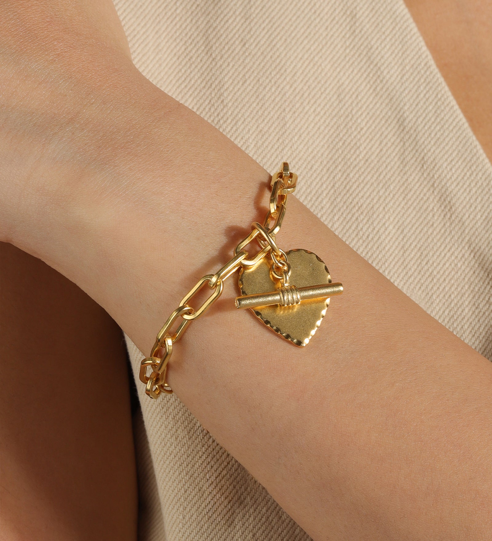 La Vie Parisienne-Scallop Heart Toggle Bracelet-Bracelets-Blue Ruby Jewellery-Vancouver Canada