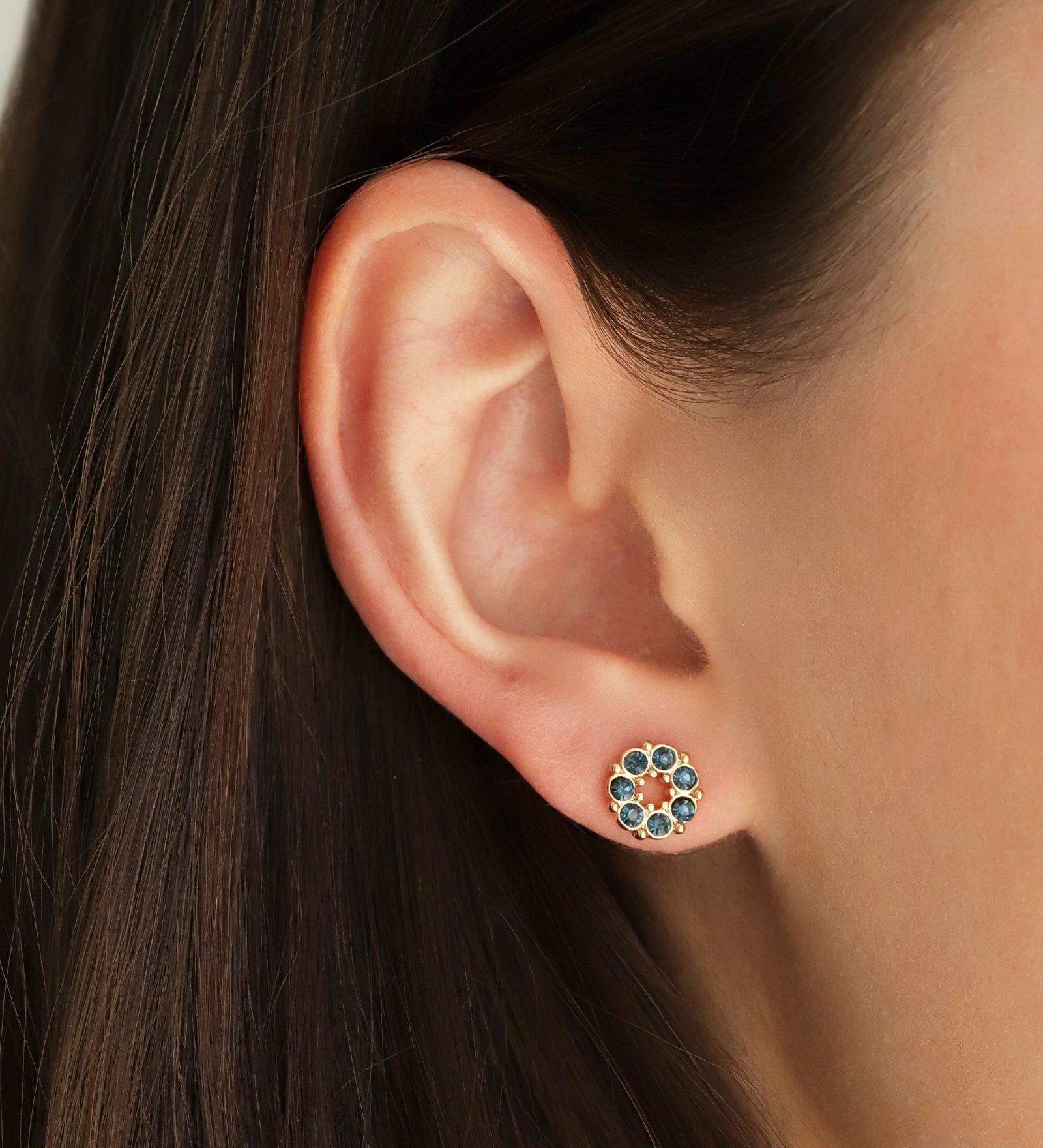 Circle Crystal Studs Gold Plated, Montana Crystal