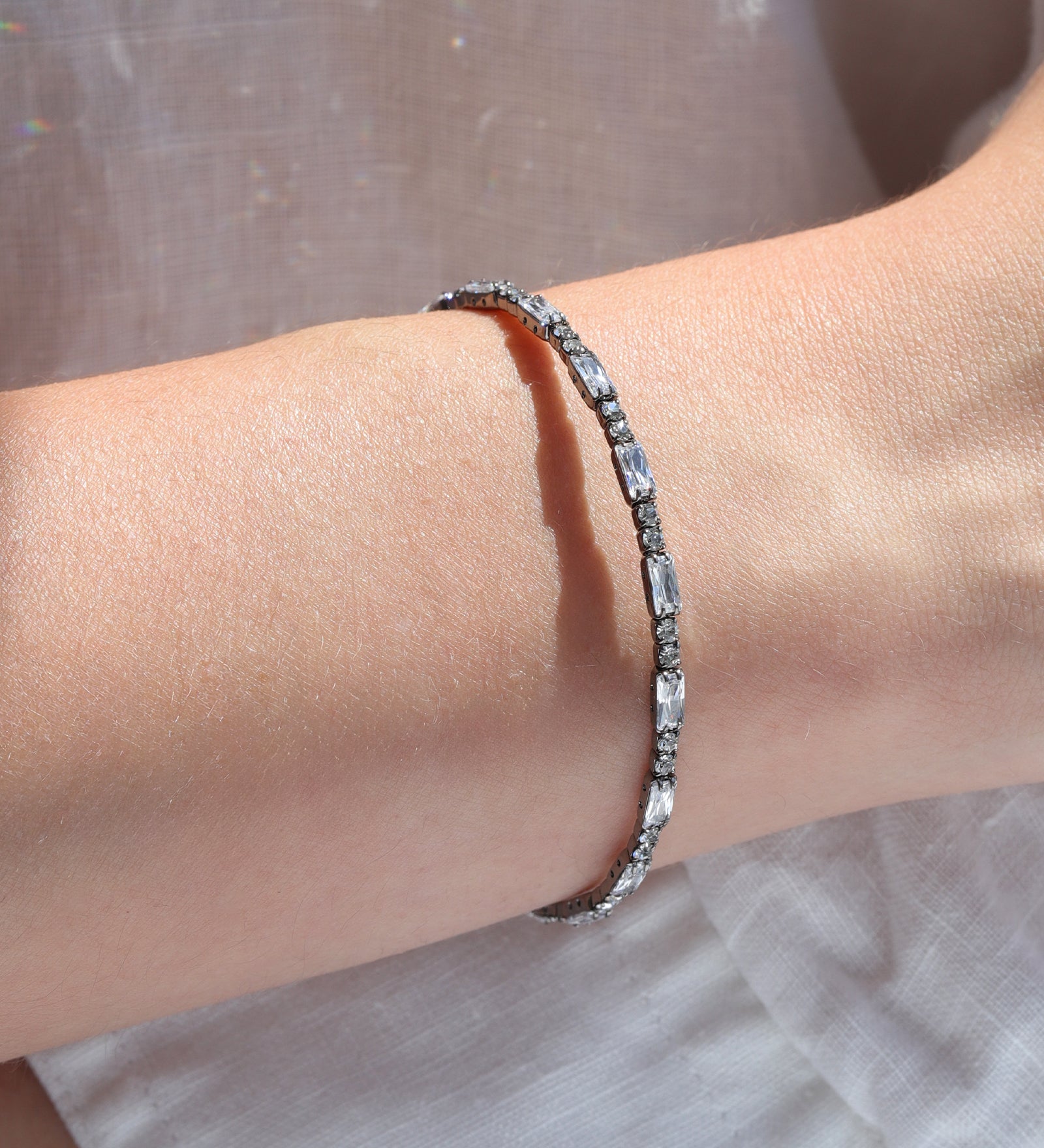Baguette Round Crystal Bracelet Gunmetal Plated, White Crystal