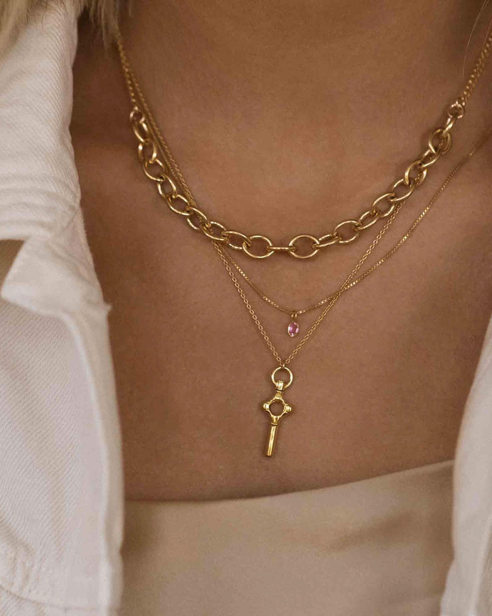 注目！【leah alexandra】海外セレブ愛用★FIGA NECKLACE Leah Alexandra Fish Necklace