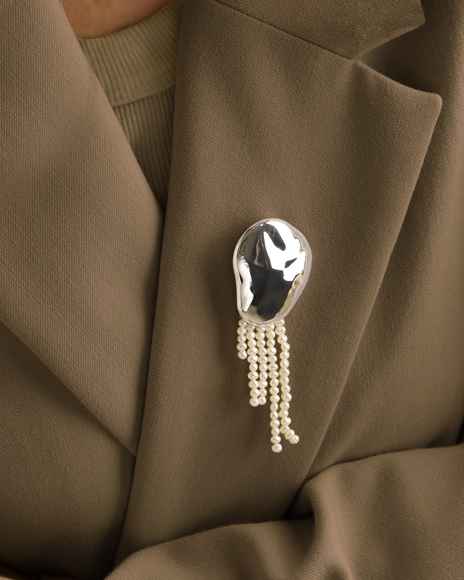Brooches & Pins