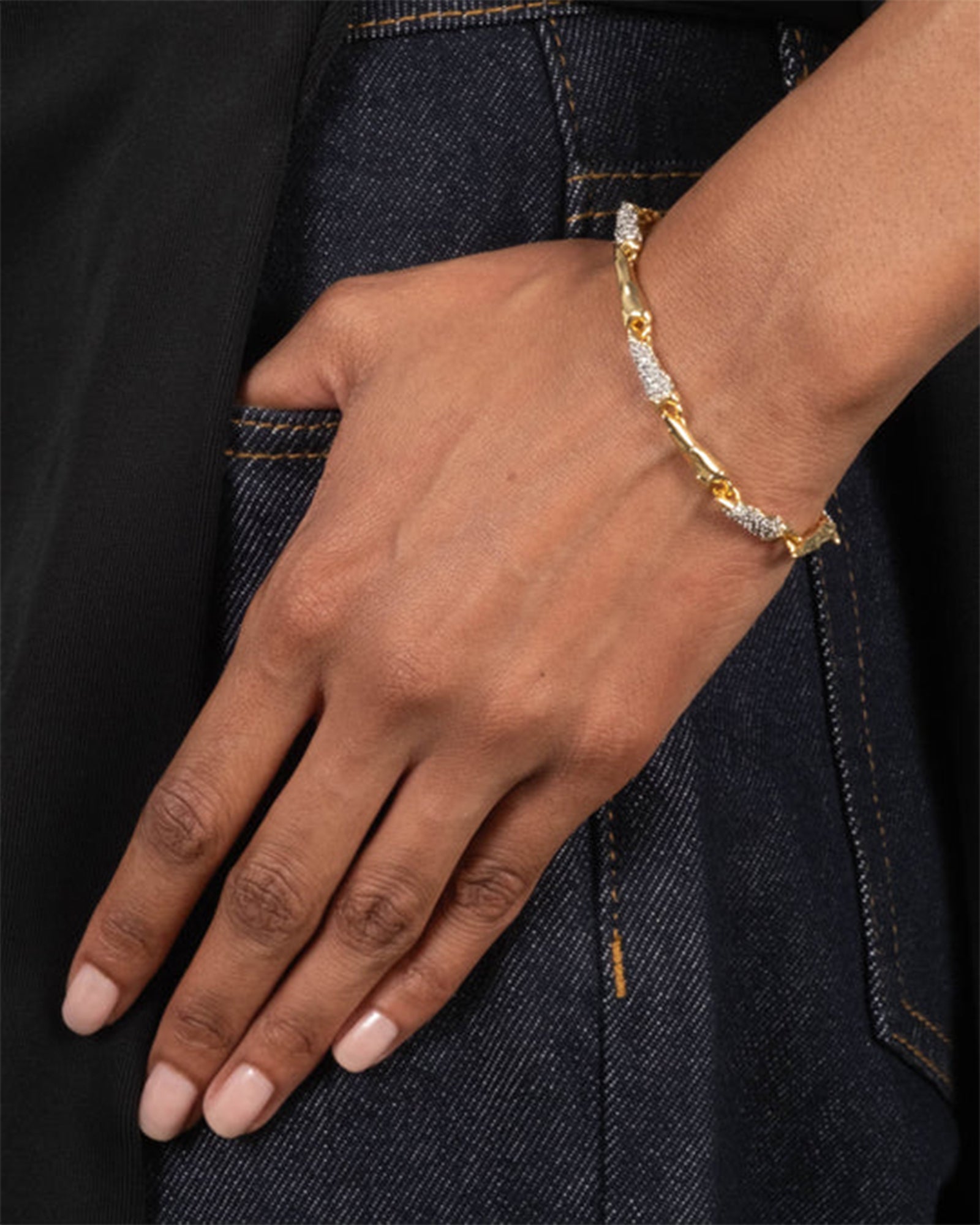 Solanales Crystal Linked Spear Bracelet 14k Gold Plated, Crystal