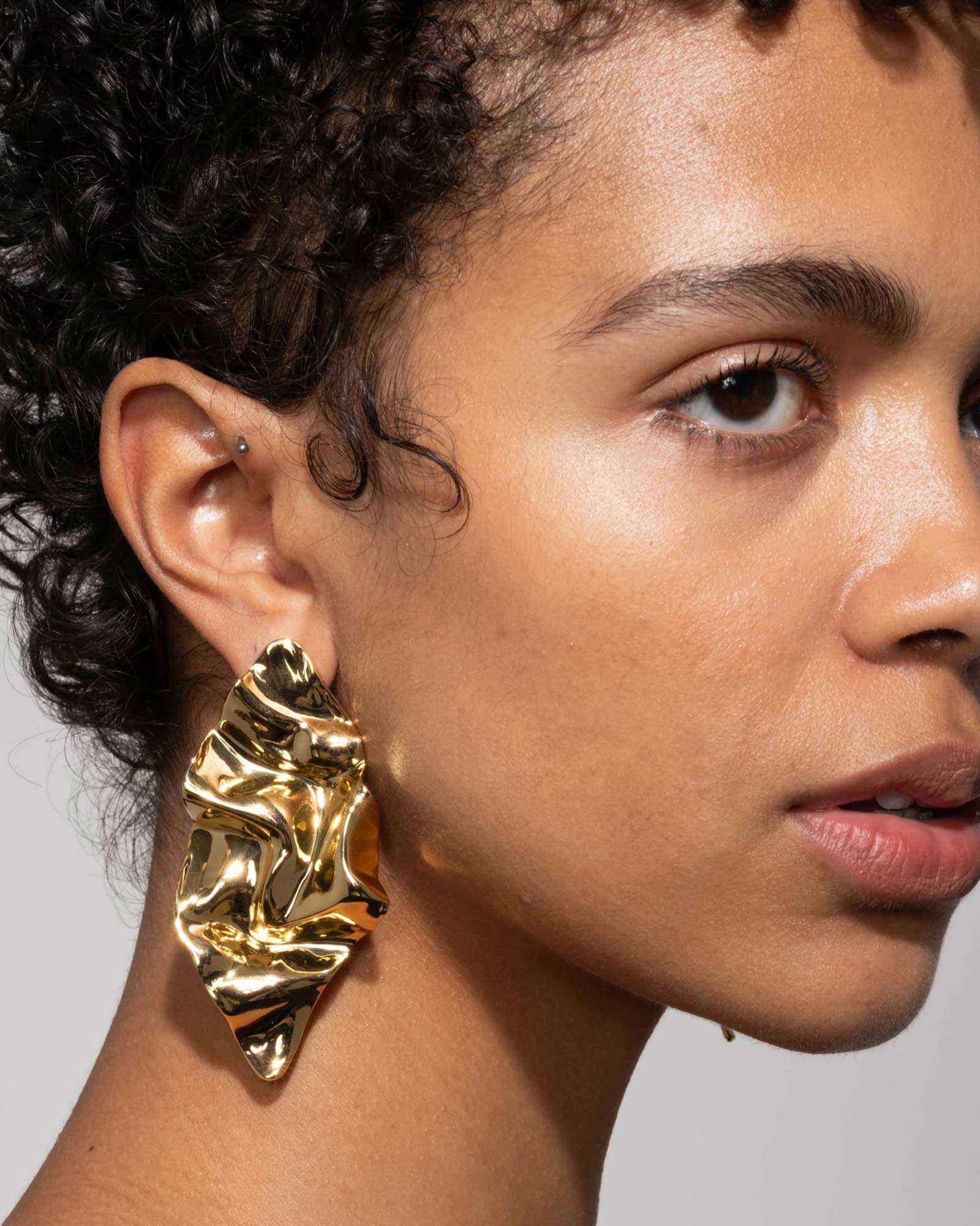 Large post earrings discount
