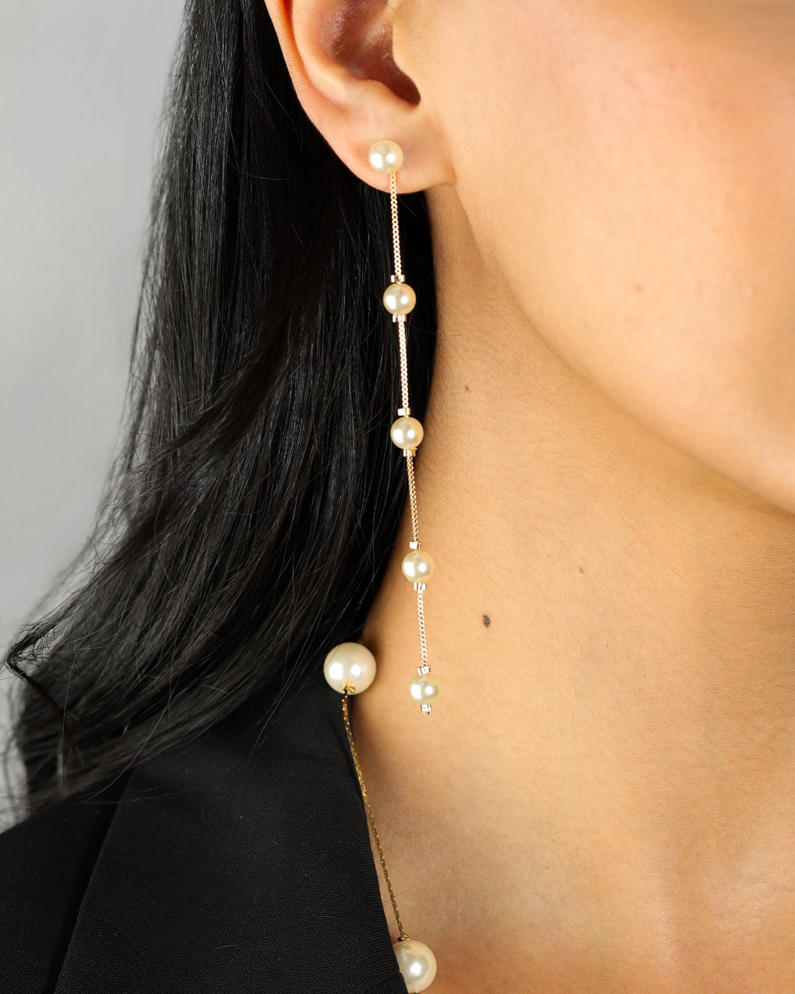 5 Pearl Station Drop Studs 18k Gold Plated, White Pearl