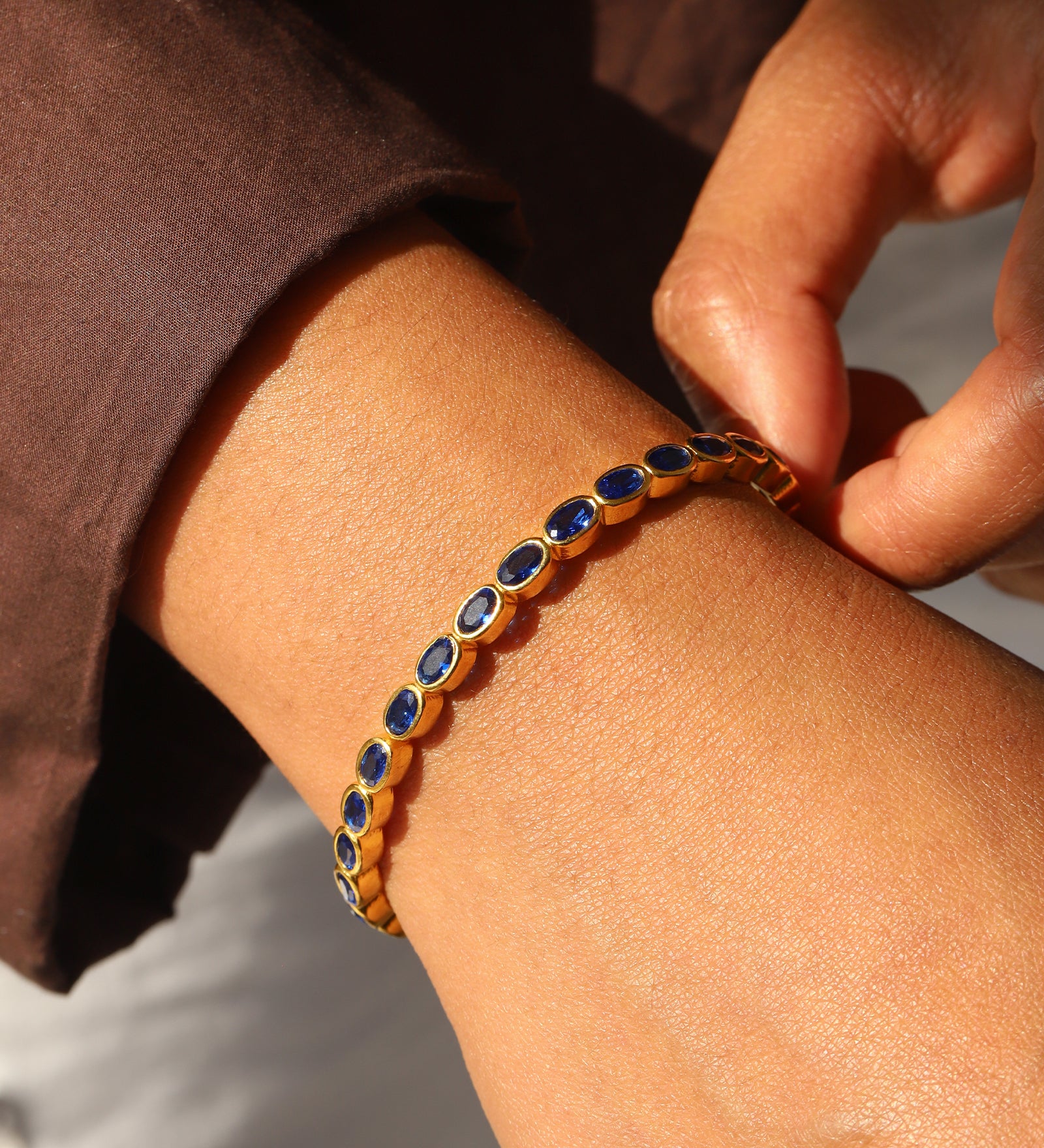 Oval Stone Hinged Bangles Gold Plated, Cubic Zirconia