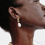 Ellis Earrings 18k Gold Plated, White Pearl