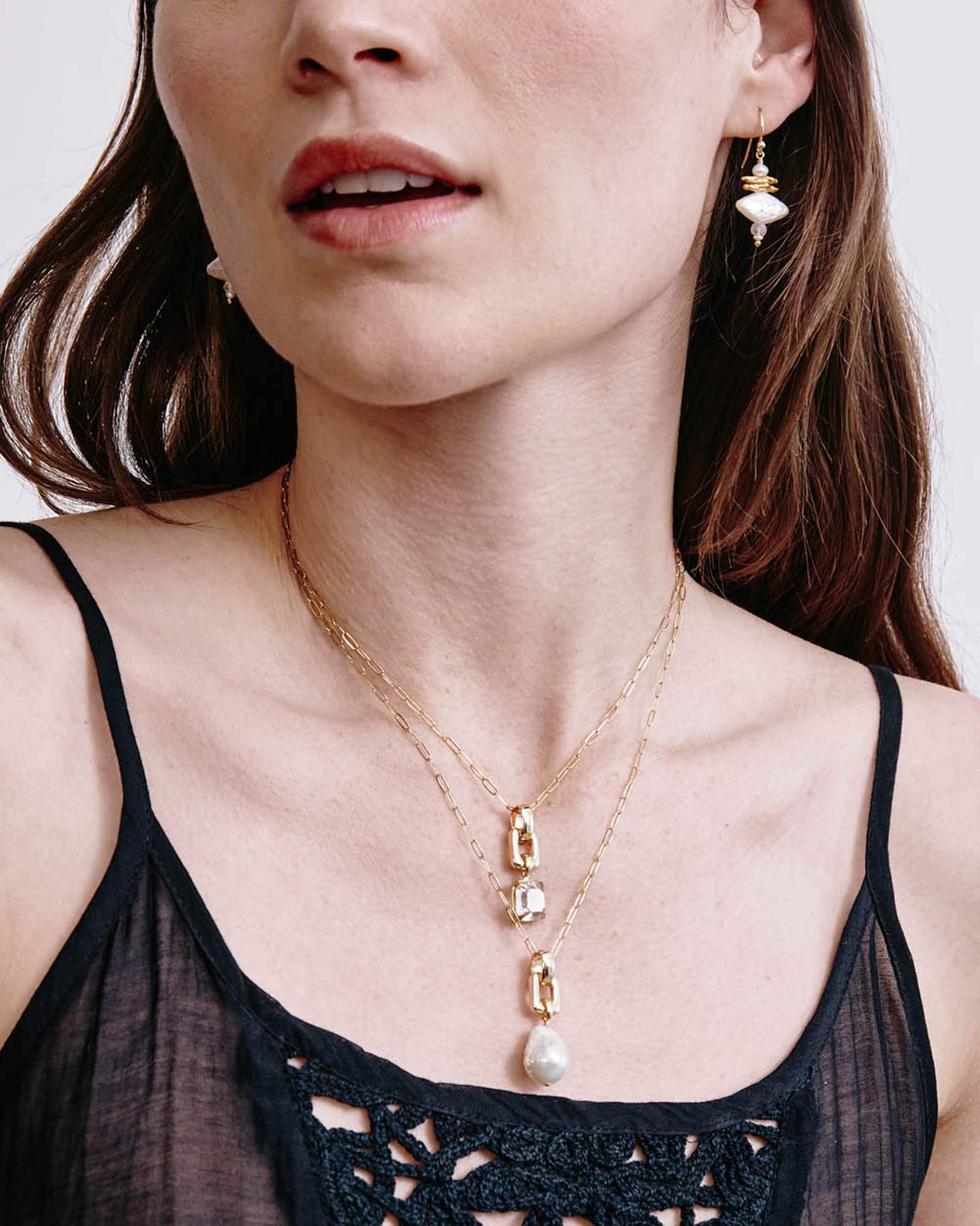 Ellis Necklace 18k Gold Plated, White Pearl