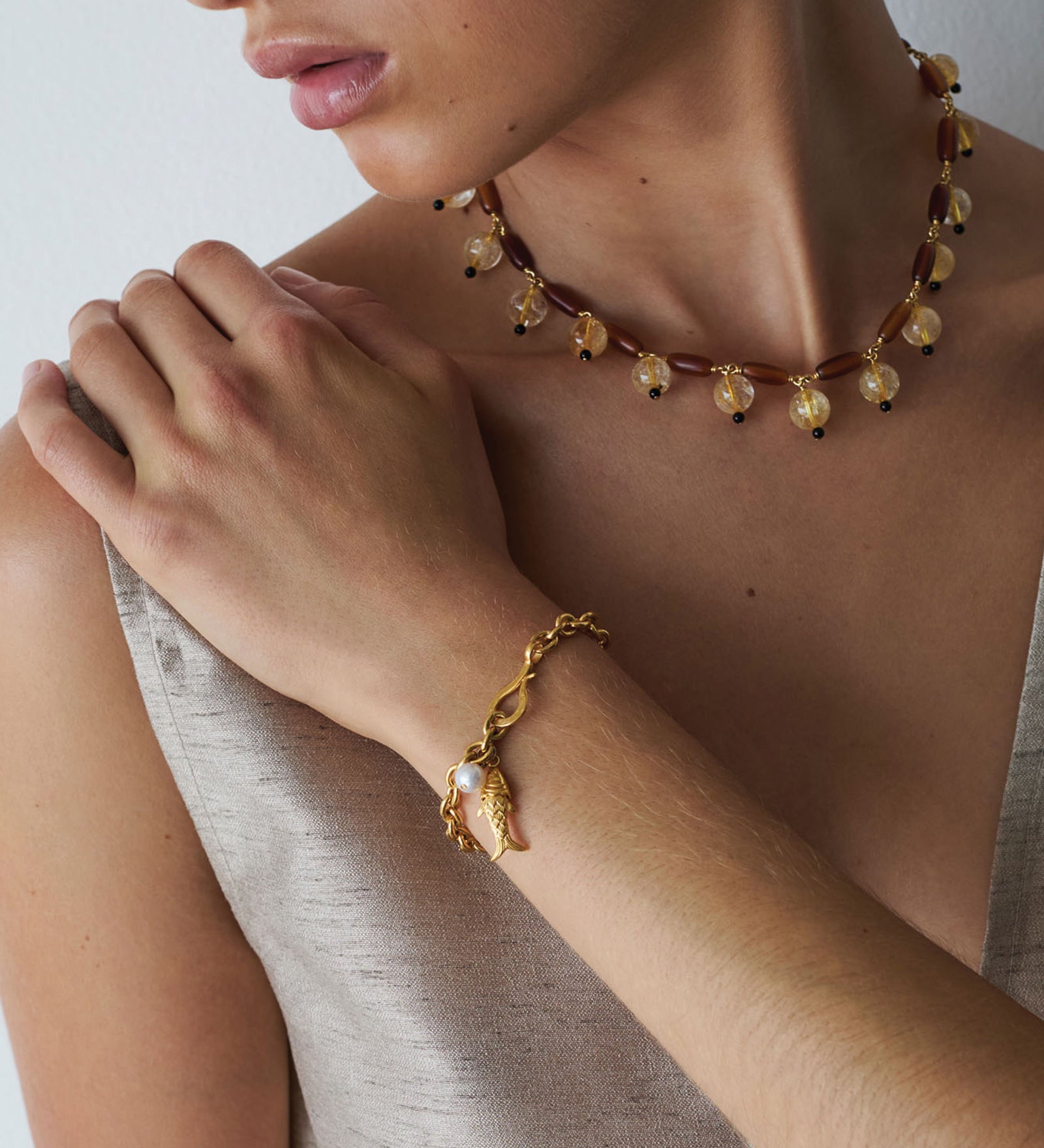 Fish Pearl Drop Bracelet Gold Plated, White Pearl
