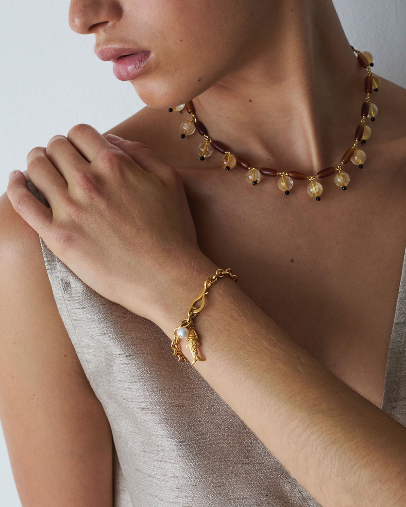 Fish Pearl Drop Bracelet Gold Plated, White Pearl