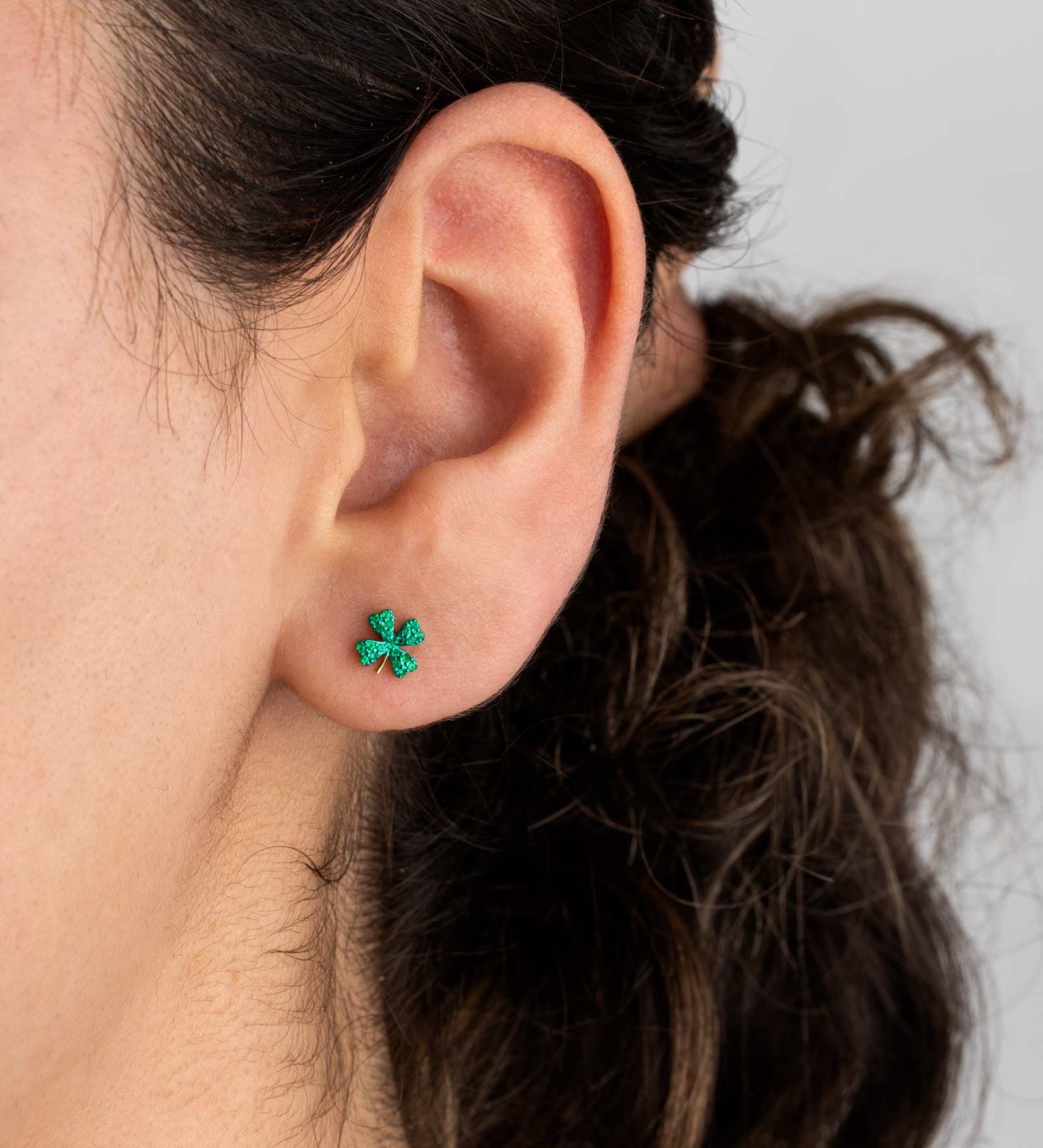 Clover Pavé Studs 14k Yellow Gold, Emerald