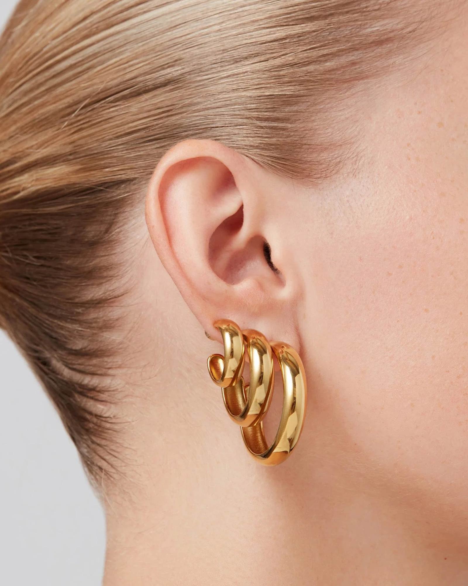 Staple Hoop Earrings - Large 14k Gold Ion Plated
