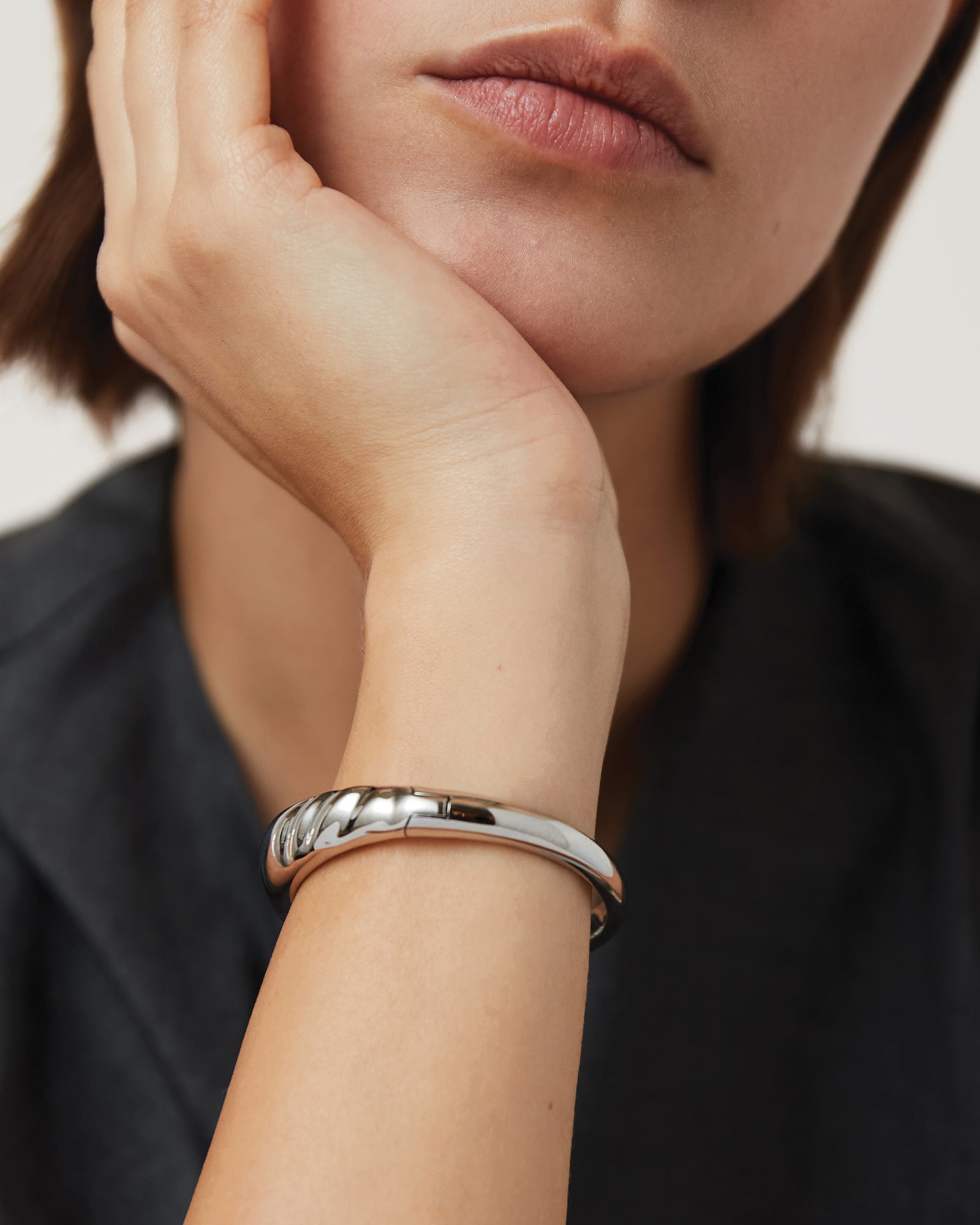 Nelle Bangle Silver Dipped Brass / MED