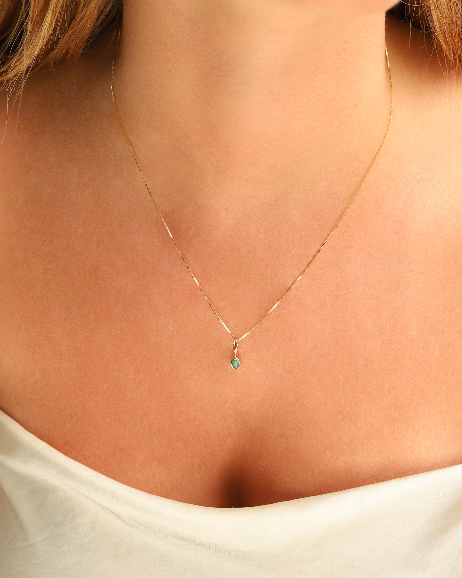 Leah Alexandra Fine-Petite Oval Necklace-Necklaces-Blue Ruby Jewellery-Vancouver Canada
