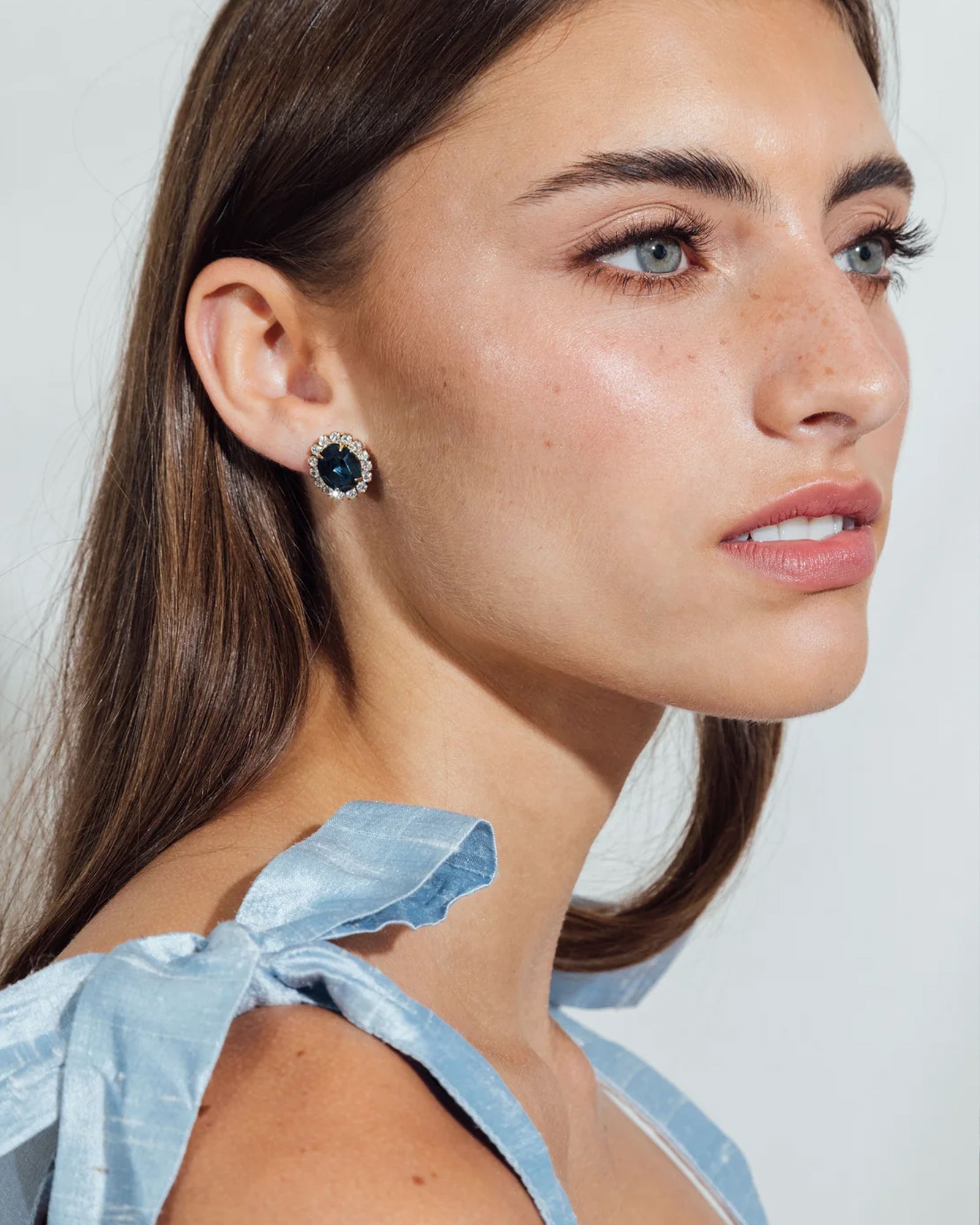 Diana Stud Earrings 18k Gold Plated, Glass Stones