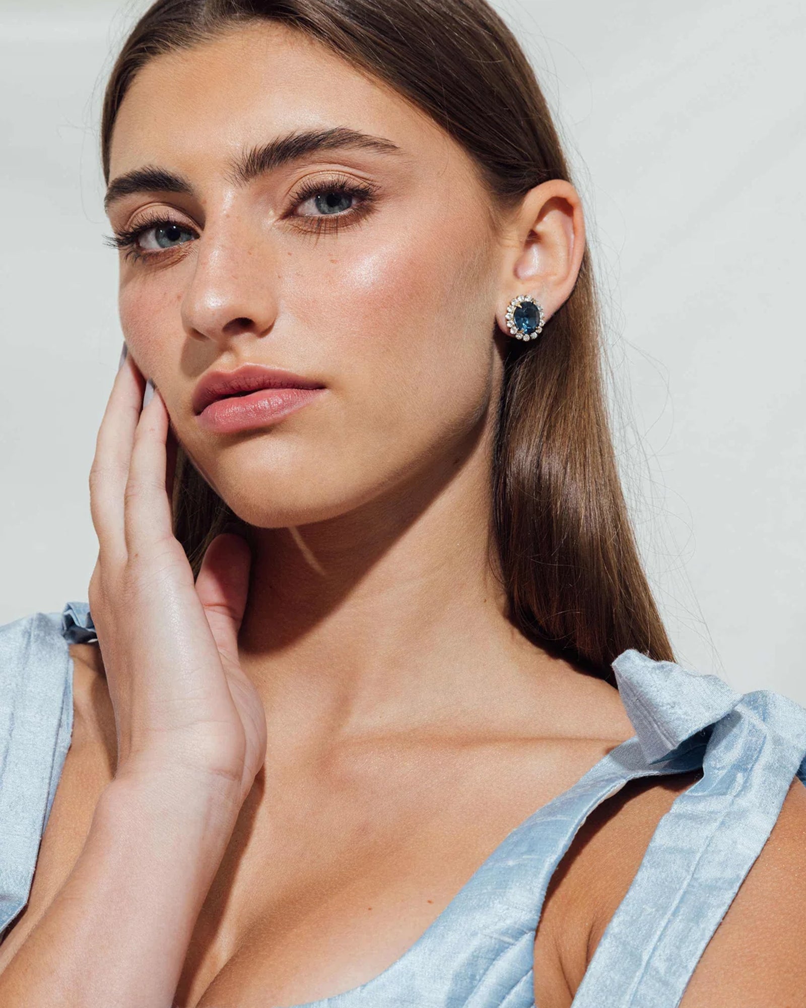 Diana Stud Earrings 18k Gold Plated, Glass Stones