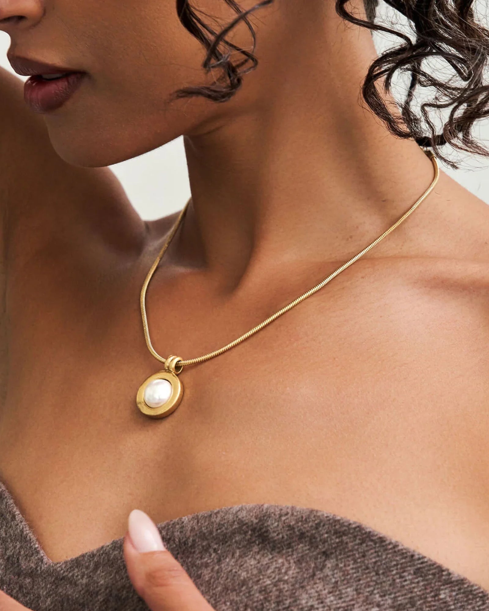 Cindy Pendant Necklace 14k Gold Plated, Pearl