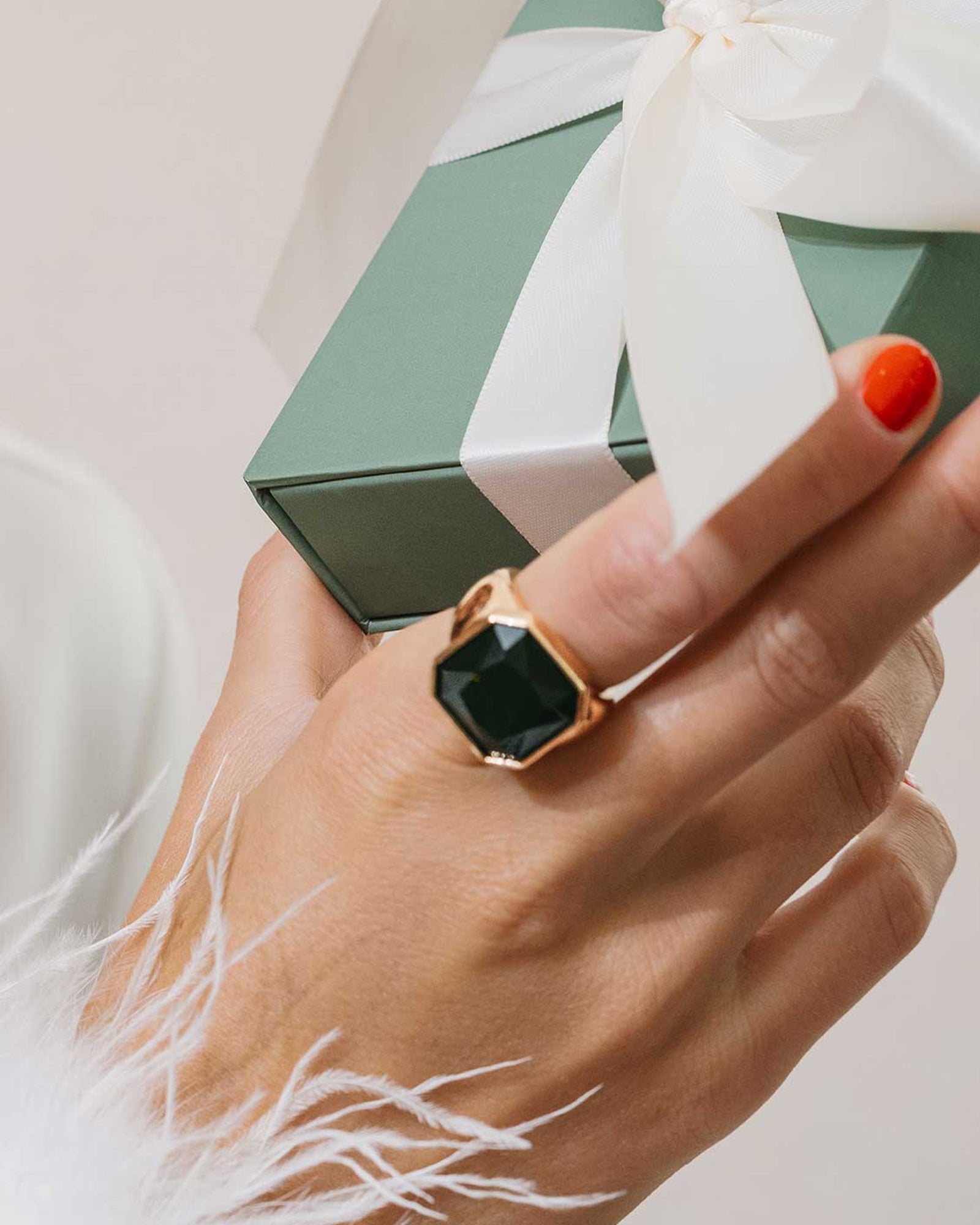 Sable Ring 14k Gold Plated, Onyx Green / 6