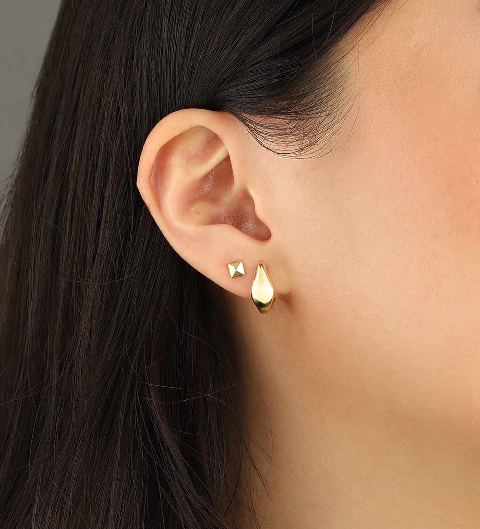 Quiet Icon-Modern Curve Hoops-Earrings-Blue Ruby Jewellery-Vancouver Canada