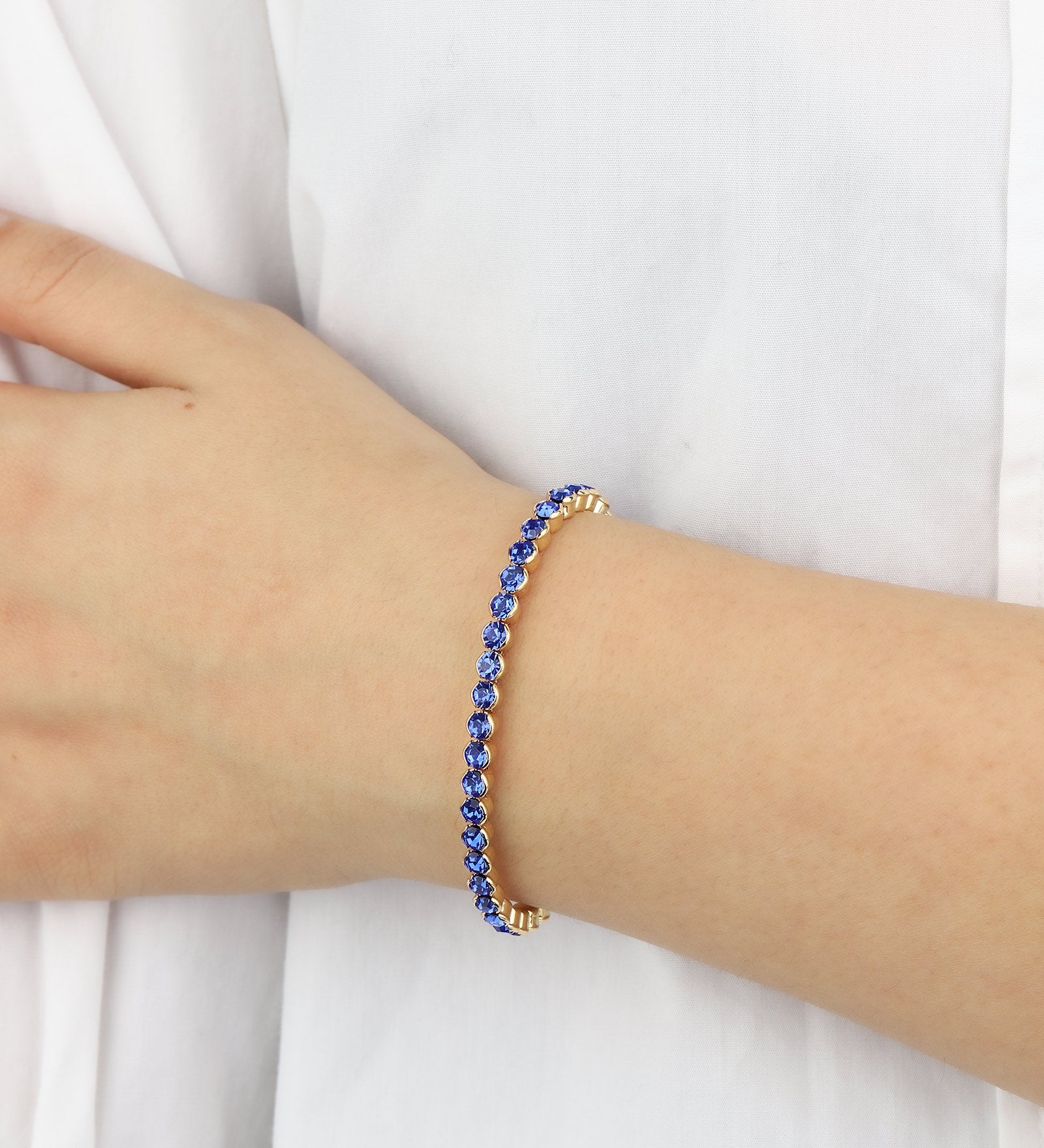 1 Row 4mm Crystal Stretch Bracelet Gold Tone, Sapphire Crystal