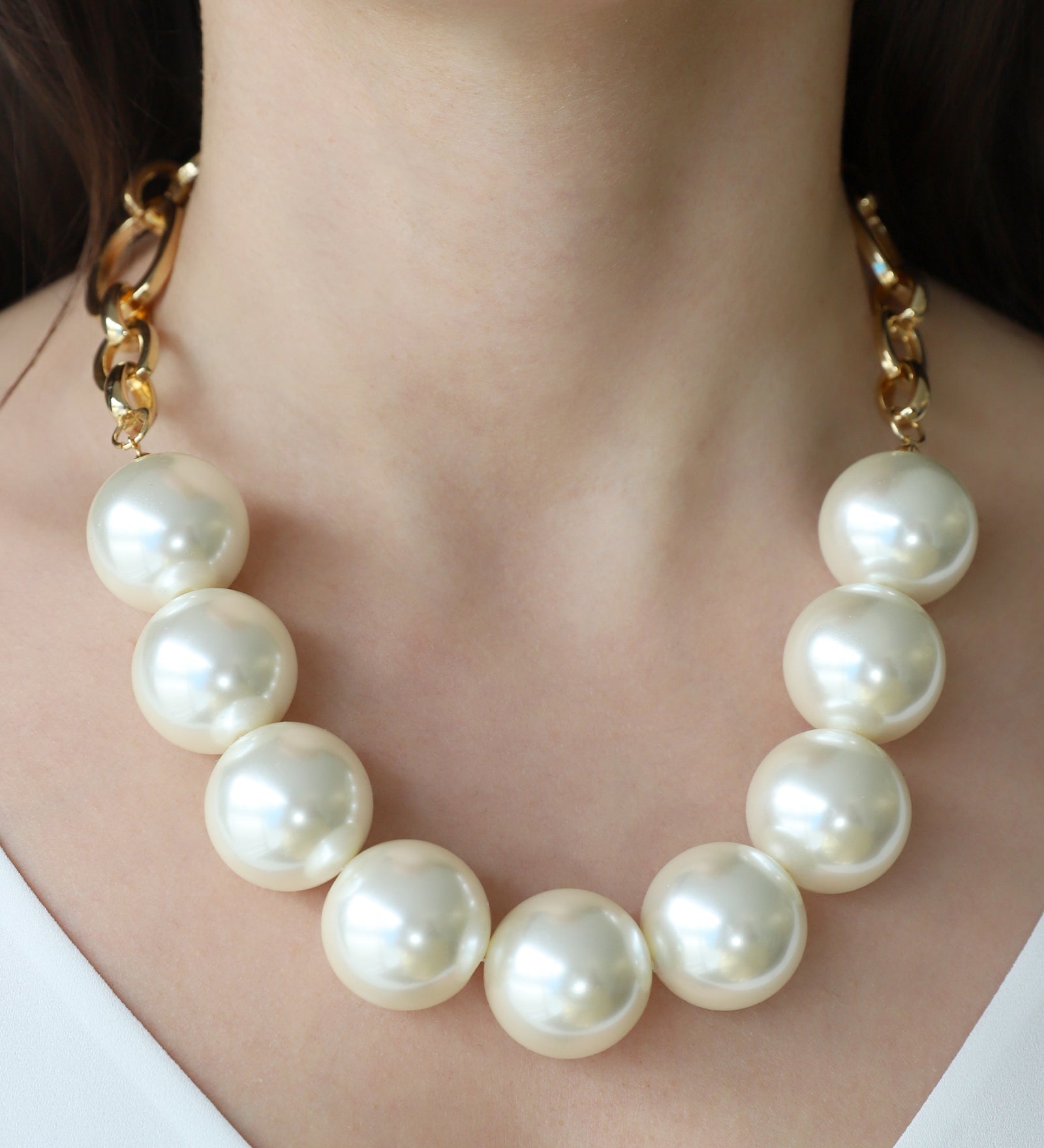 1/2 Chain Jumbo Pearl Necklace Gold Plated, White Pearl