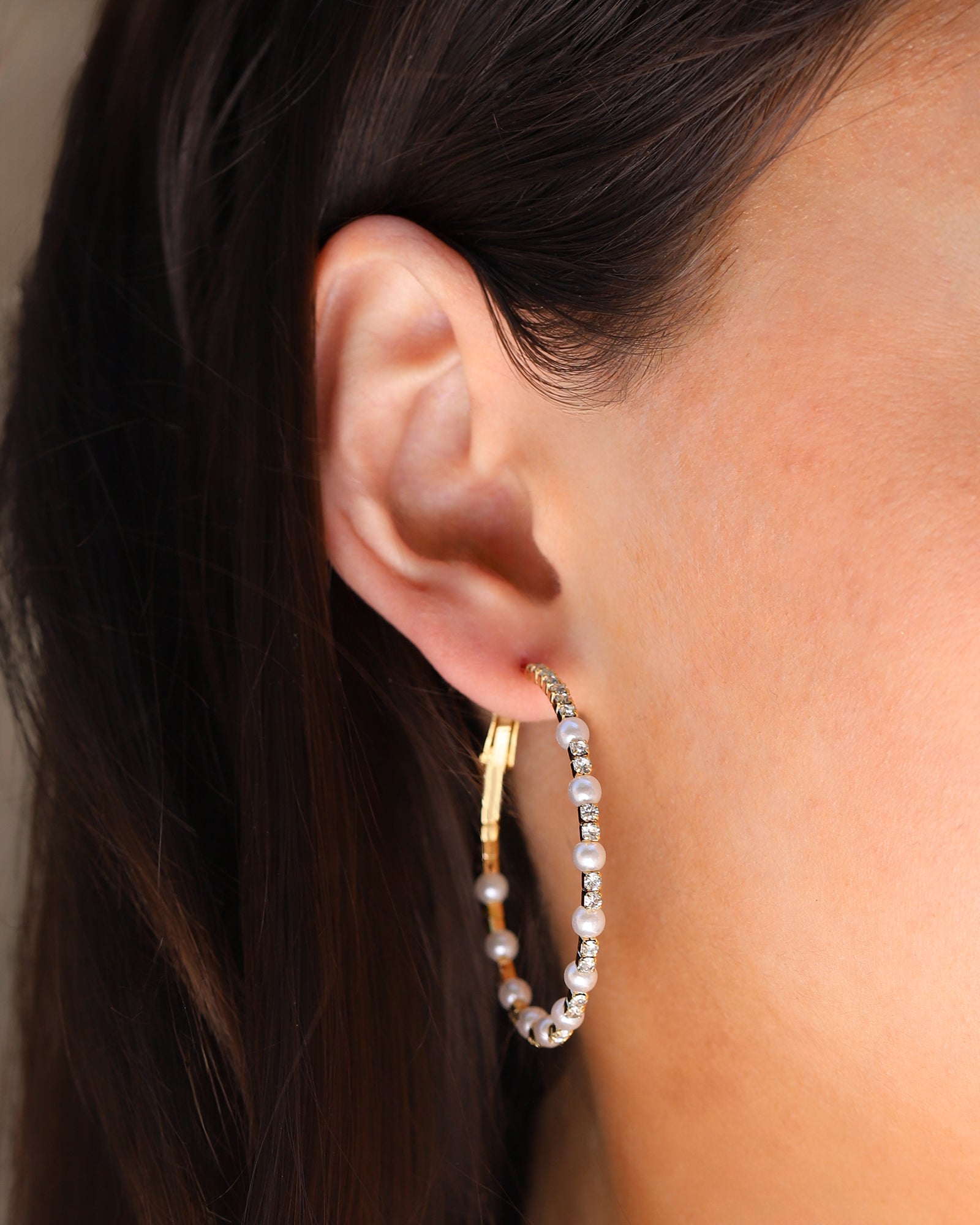 Mixed Pearl Crystal Hoops Gold Plated, White Crystal, White Pearl