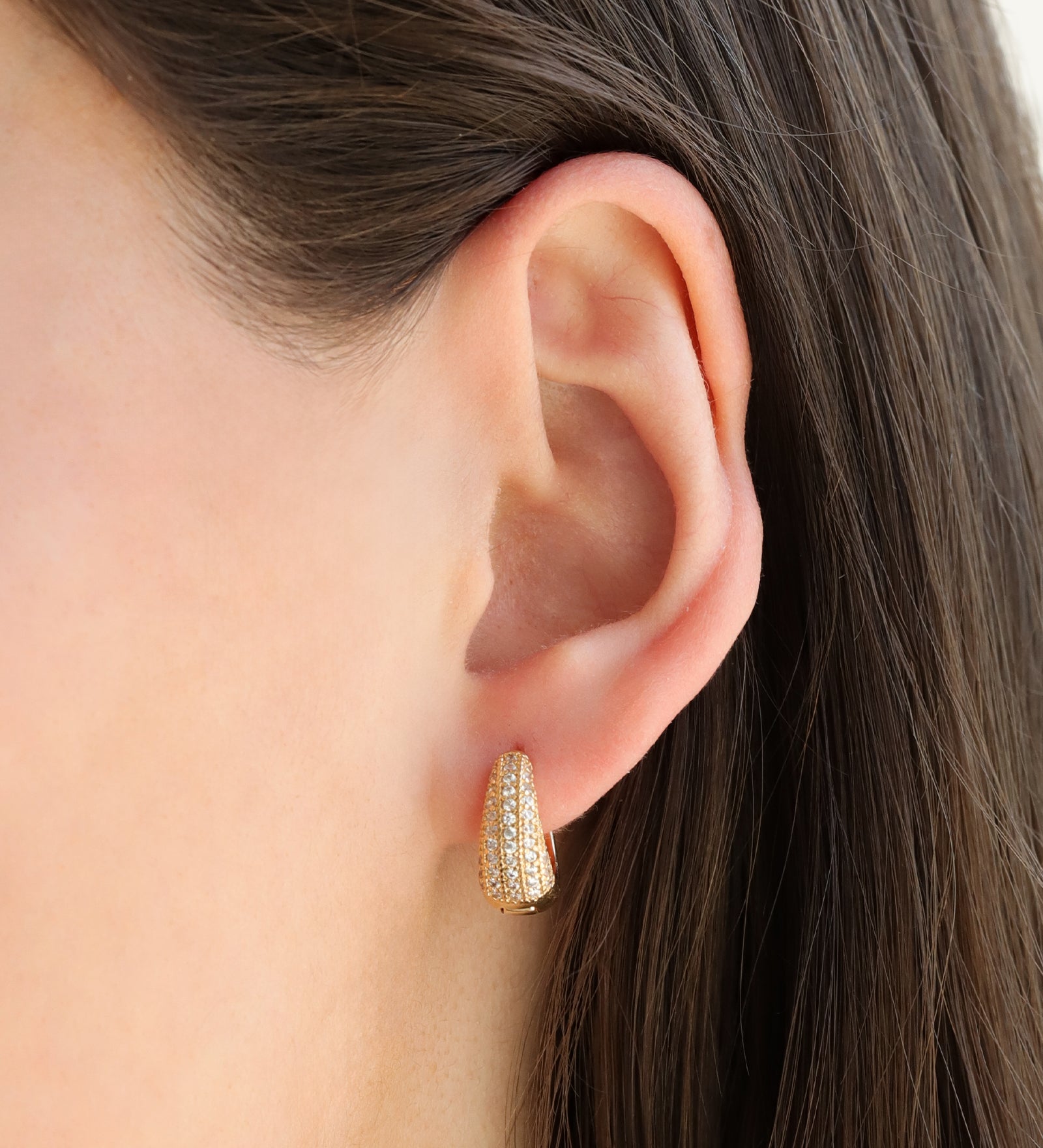Half Pavé Tapered Huggies Gold Plated, White Crystal