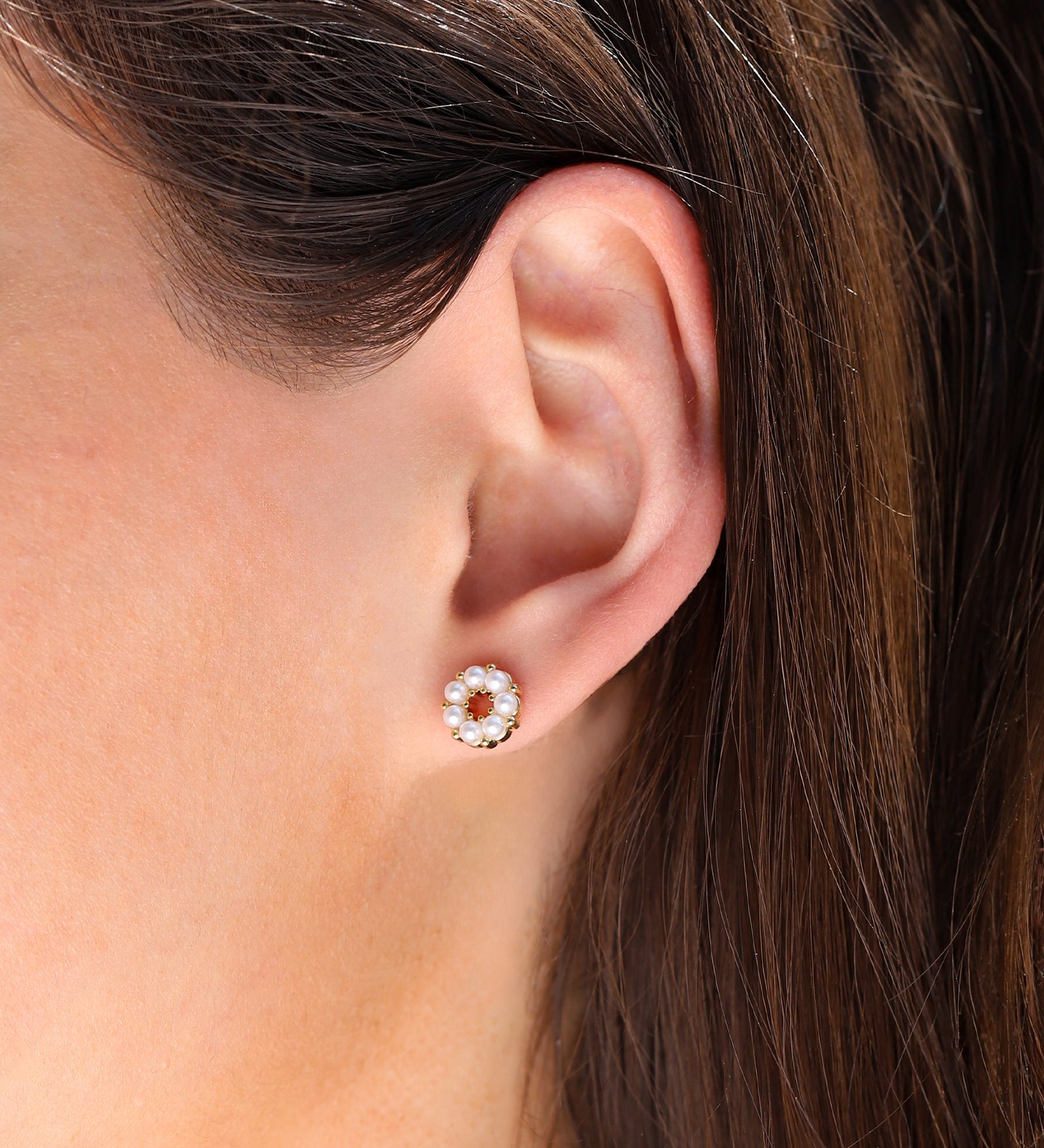 Weekend Ritual-Circle Pearl Studs-Earrings-Blue Ruby Jewellery-Vancouver Canada