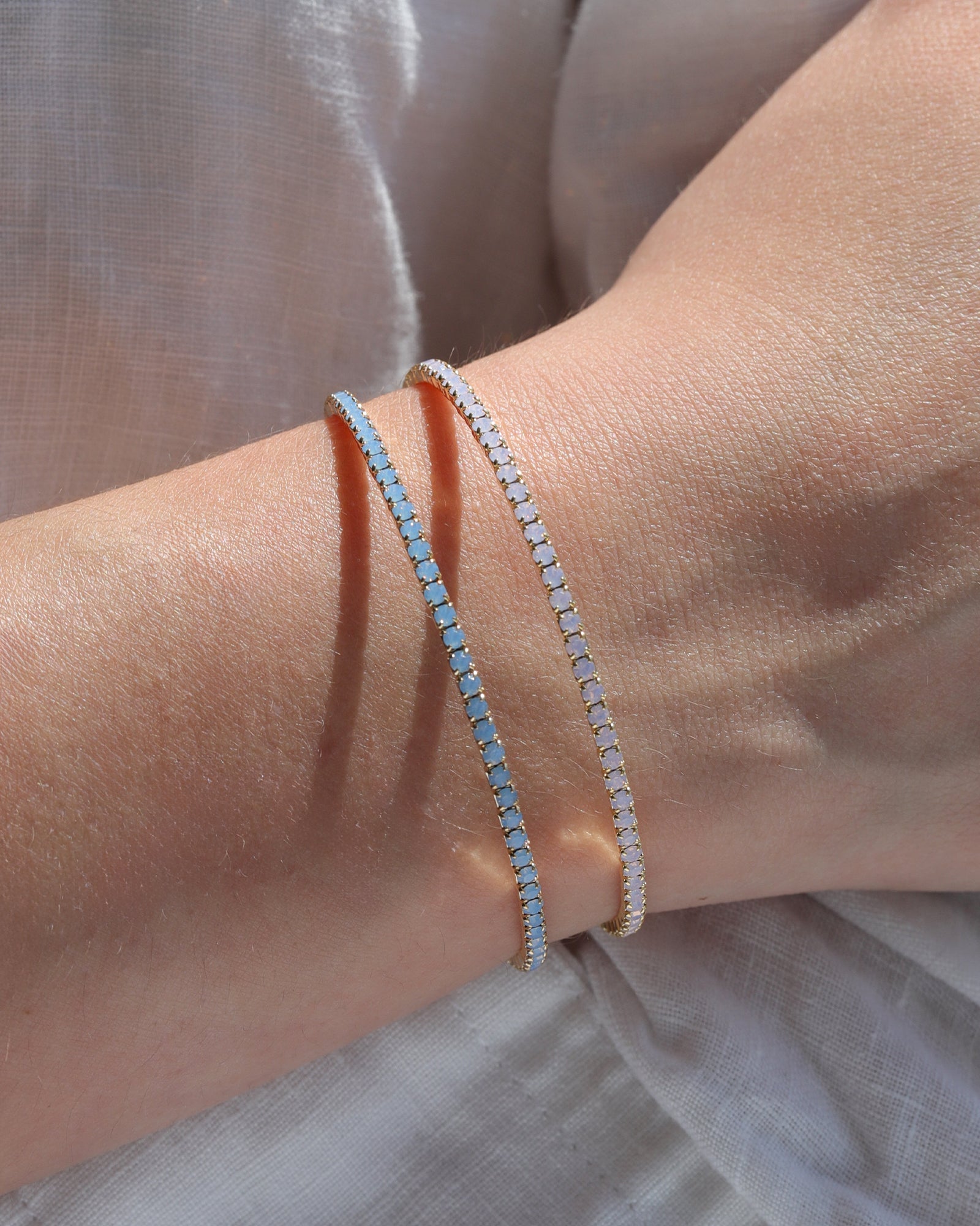 1 Coil Crystal Cuff Gold Plated, Blue Opal Crystal