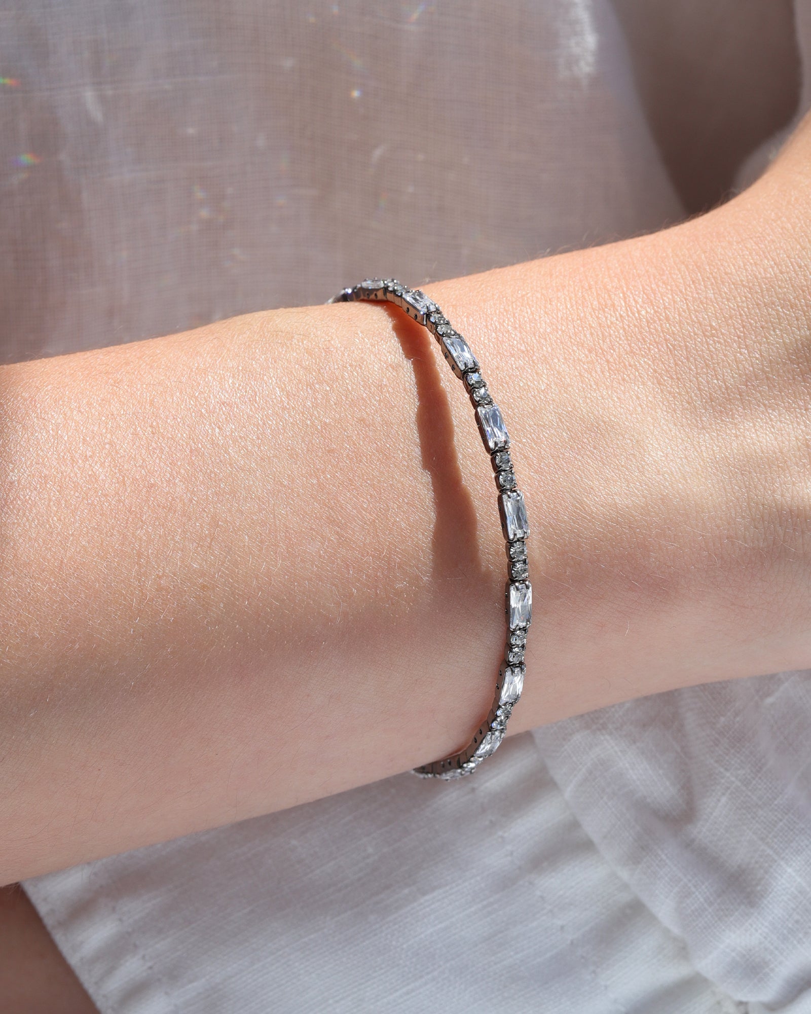 Baguette Round Crystal Bracelet Gunmetal Plated, White Crystal
