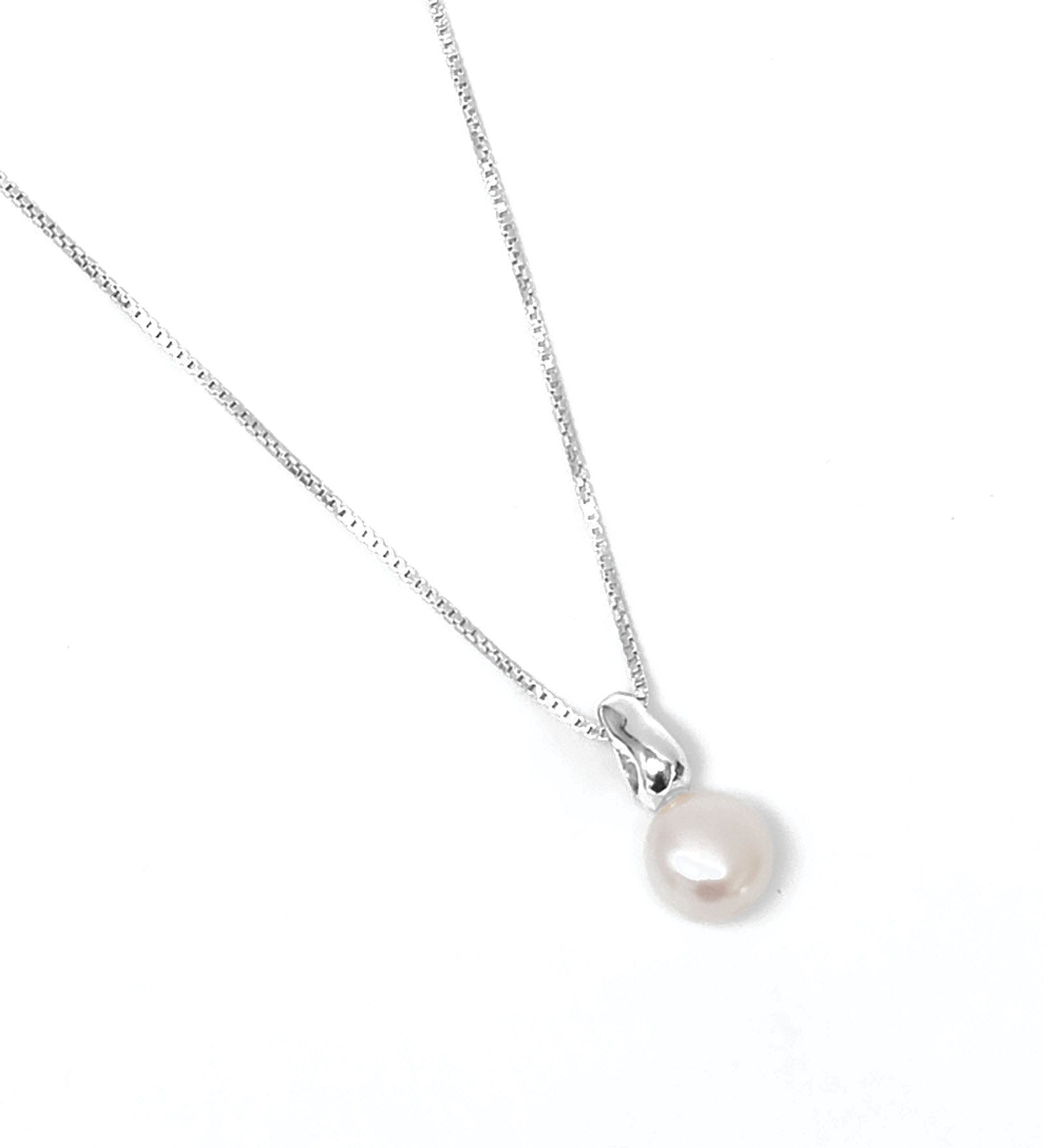 Emmy Box Chain Necklace Sterling Silver, White Pearl