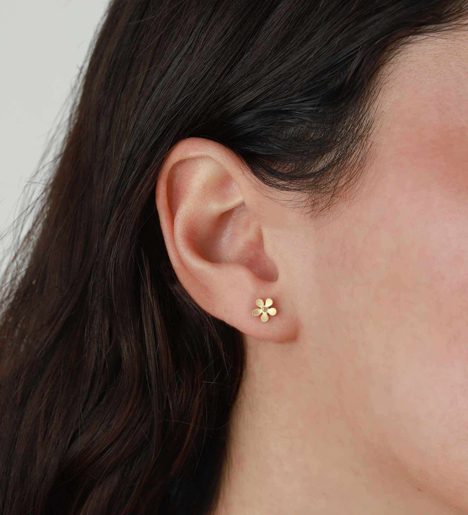 Tashi-Five Petal Forget-Me-Not Studs-Earrings-Brushed 14k Gold Vermeil-Blue Ruby Jewellery-Vancouver Canada