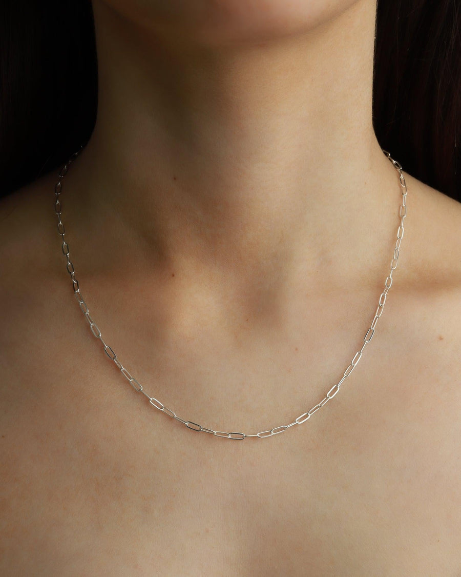 Paperclip chain outlet