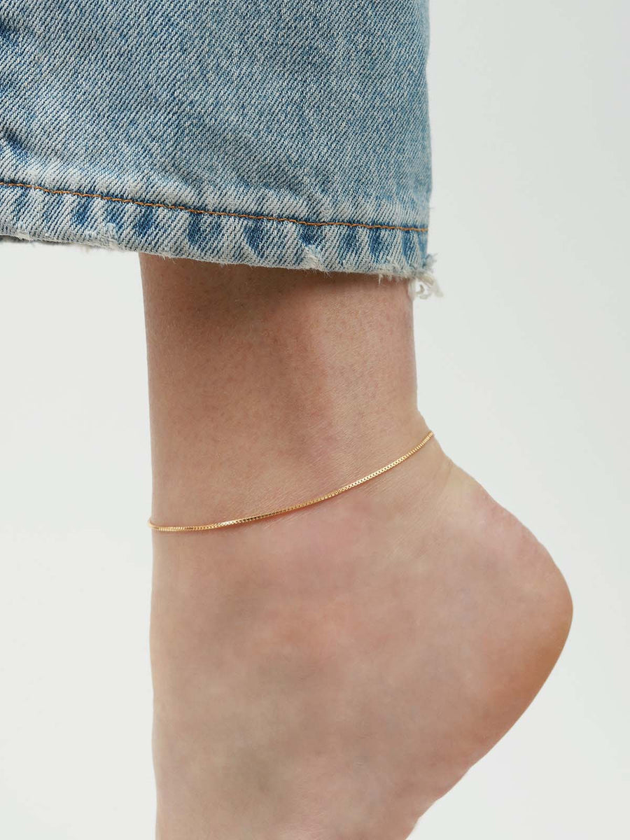 1948-Square Box Chain Anklet-Anklets-14k Gold-fill-Blue Ruby Jewellery-Vancouver Canada