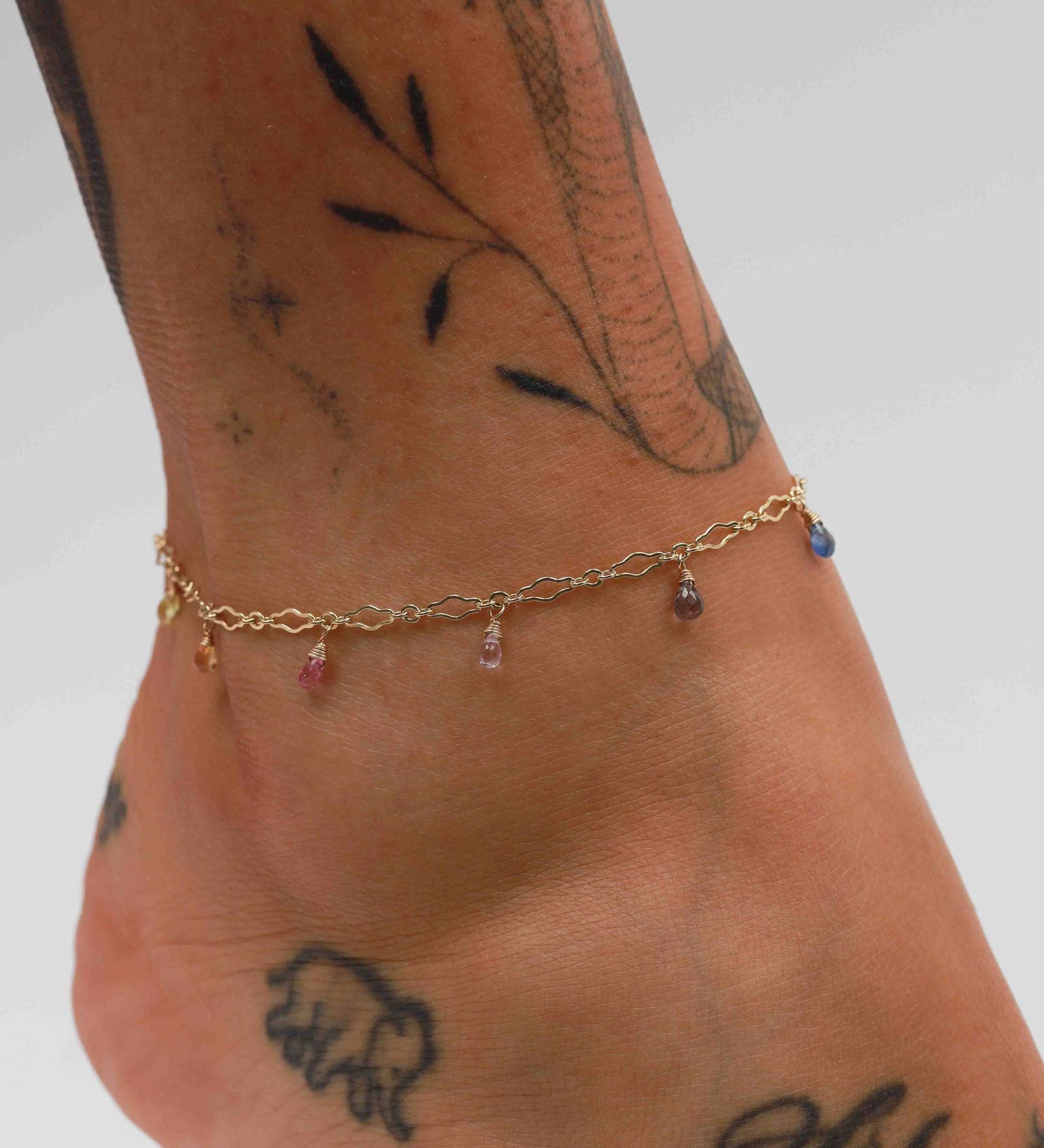 Gem Jar-Stone Drop Krinkle Chain Anklet-Anklets-14k Gold Filled, Multi-Blue Ruby Jewellery-Vancouver Canada